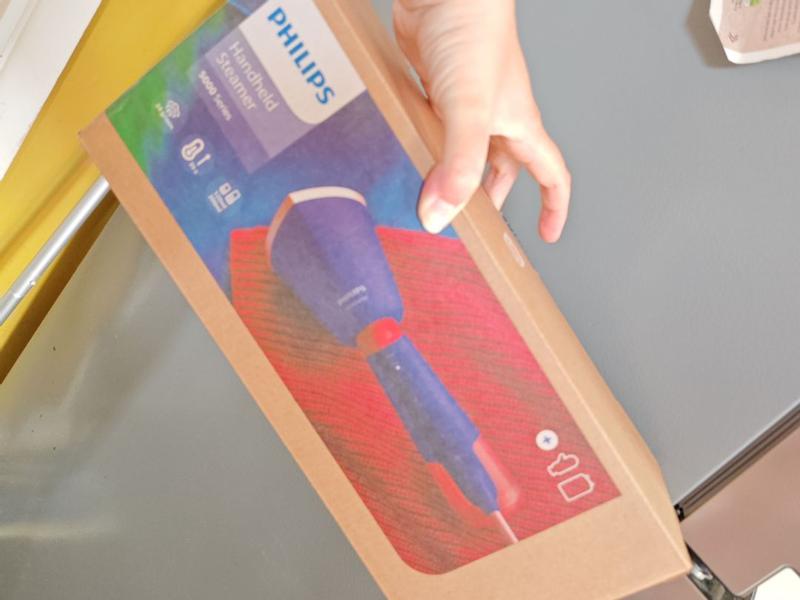 Philips 5000 Series Handheld Garment Steamer: Fast De-Wrinkle, Portable, Gentle Clothes Care