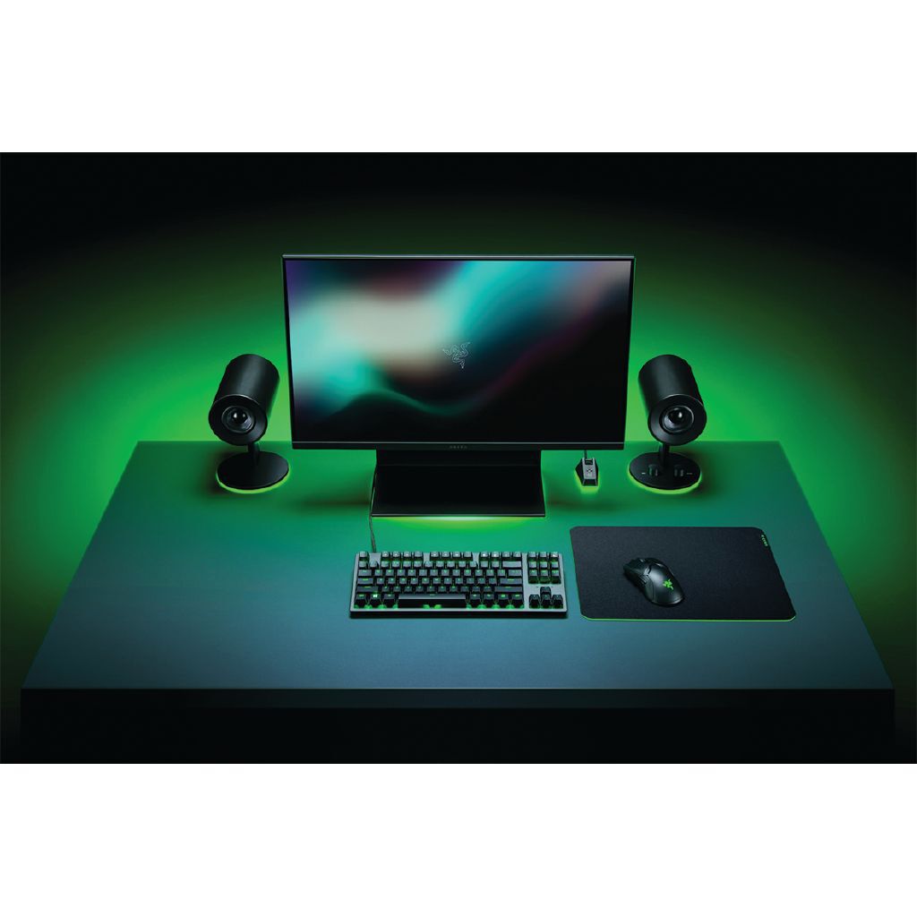 Razer Gigantus V2 Medium Soft Gaming Mouse Mat: Precision Micro-Weave Surface